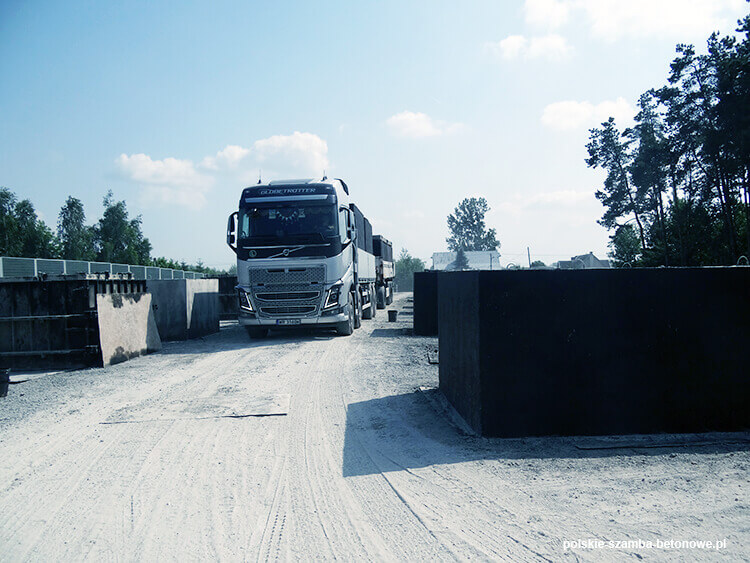 Transport szamb betonowych  w Wałczu
